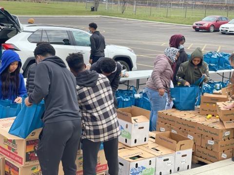 Students at the 2021 Cleveland Food Bank